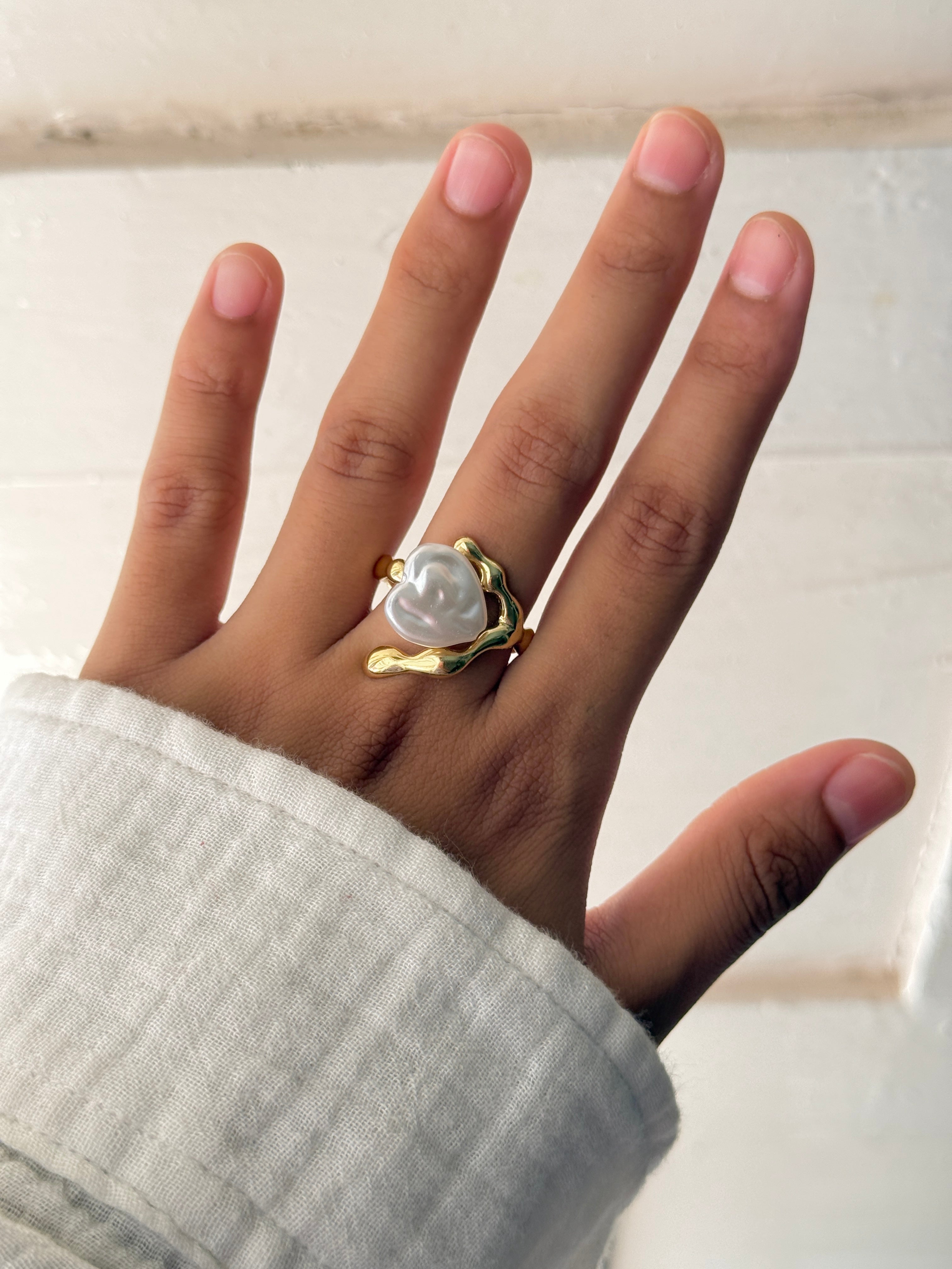 Amara Pearl Ring