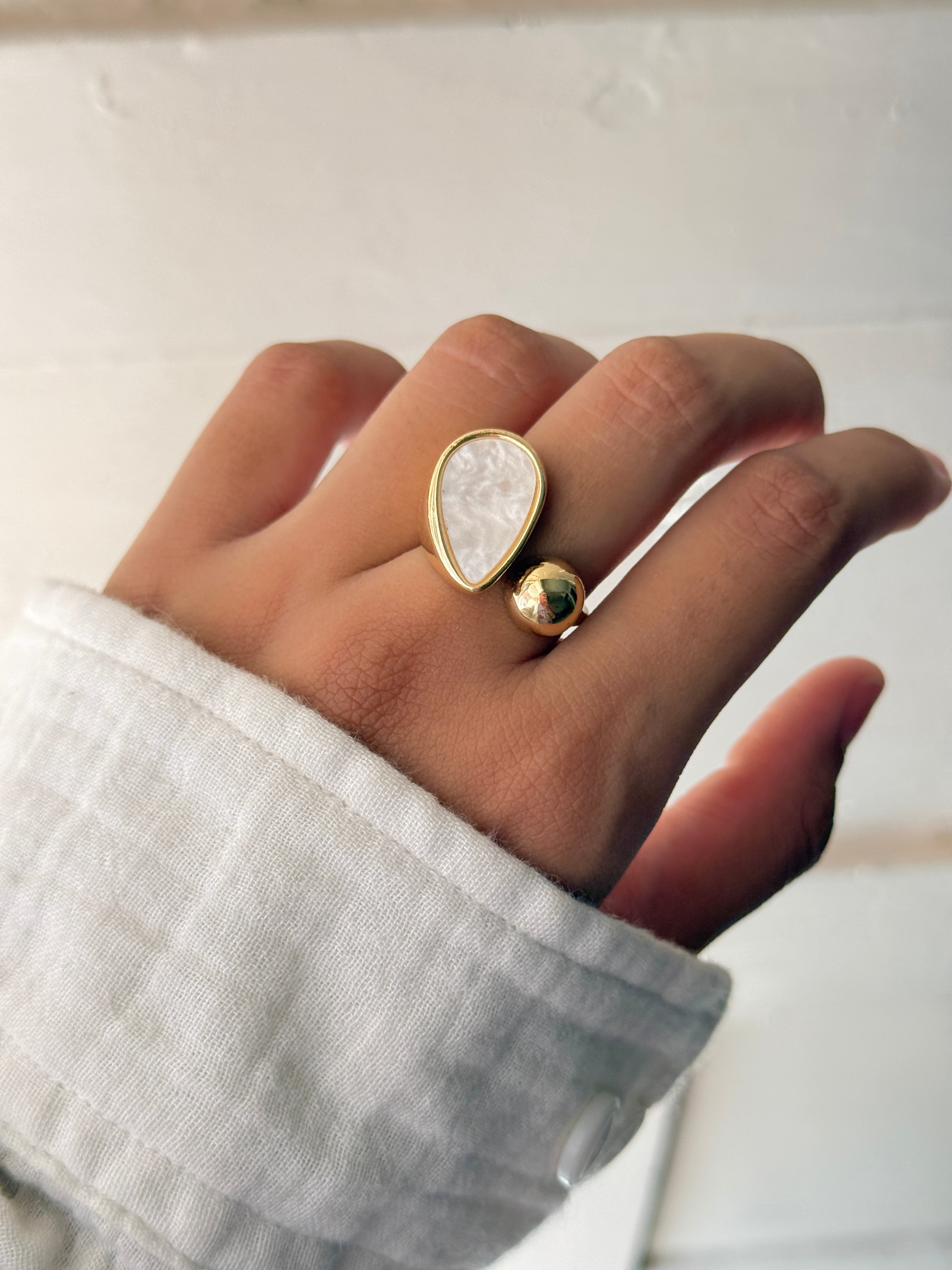 Mira Teardrop Ring