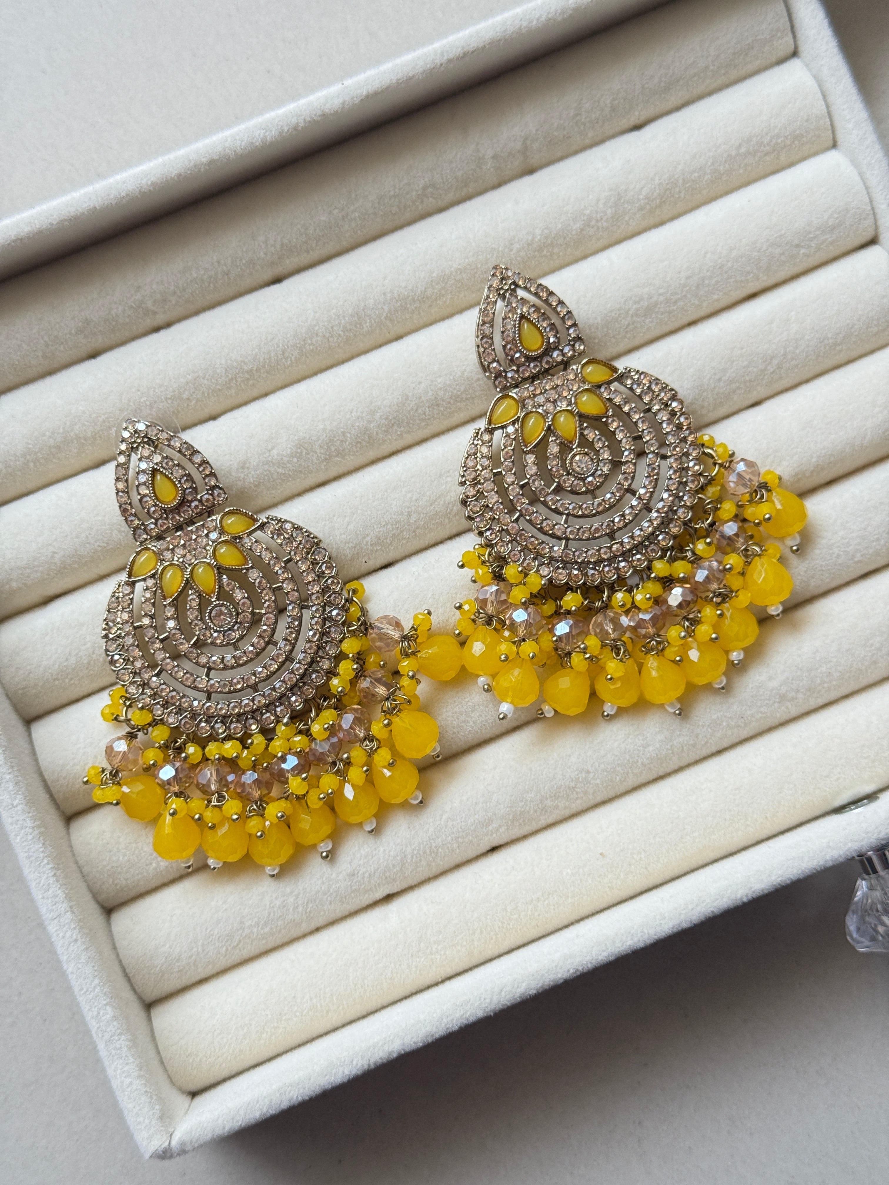 Mehreen Jhumkas