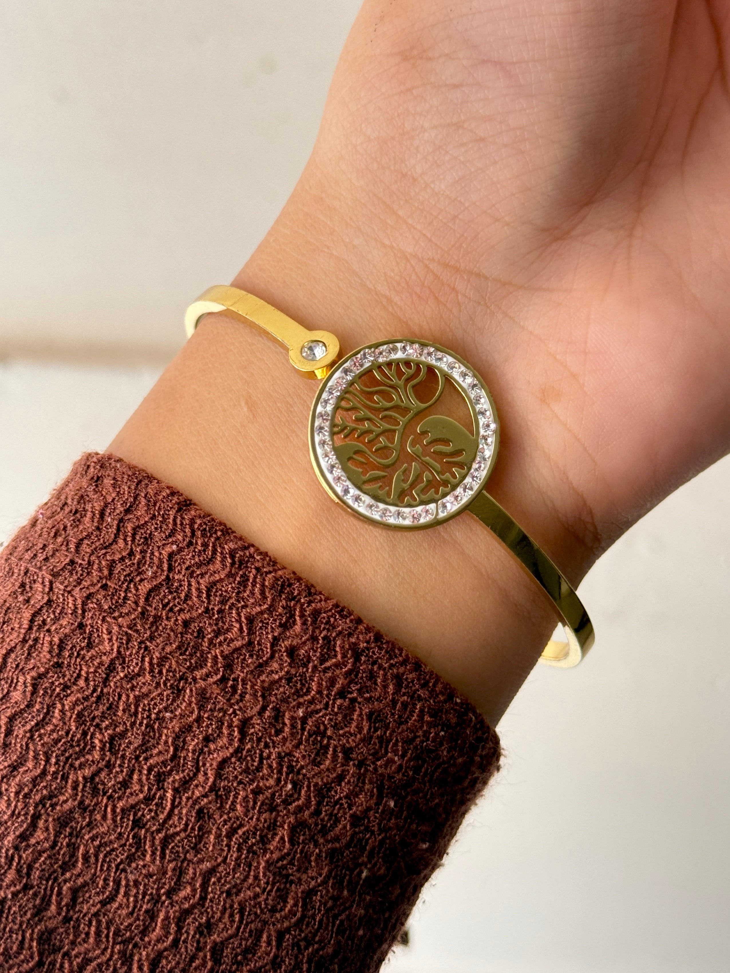 Eterna Cuff