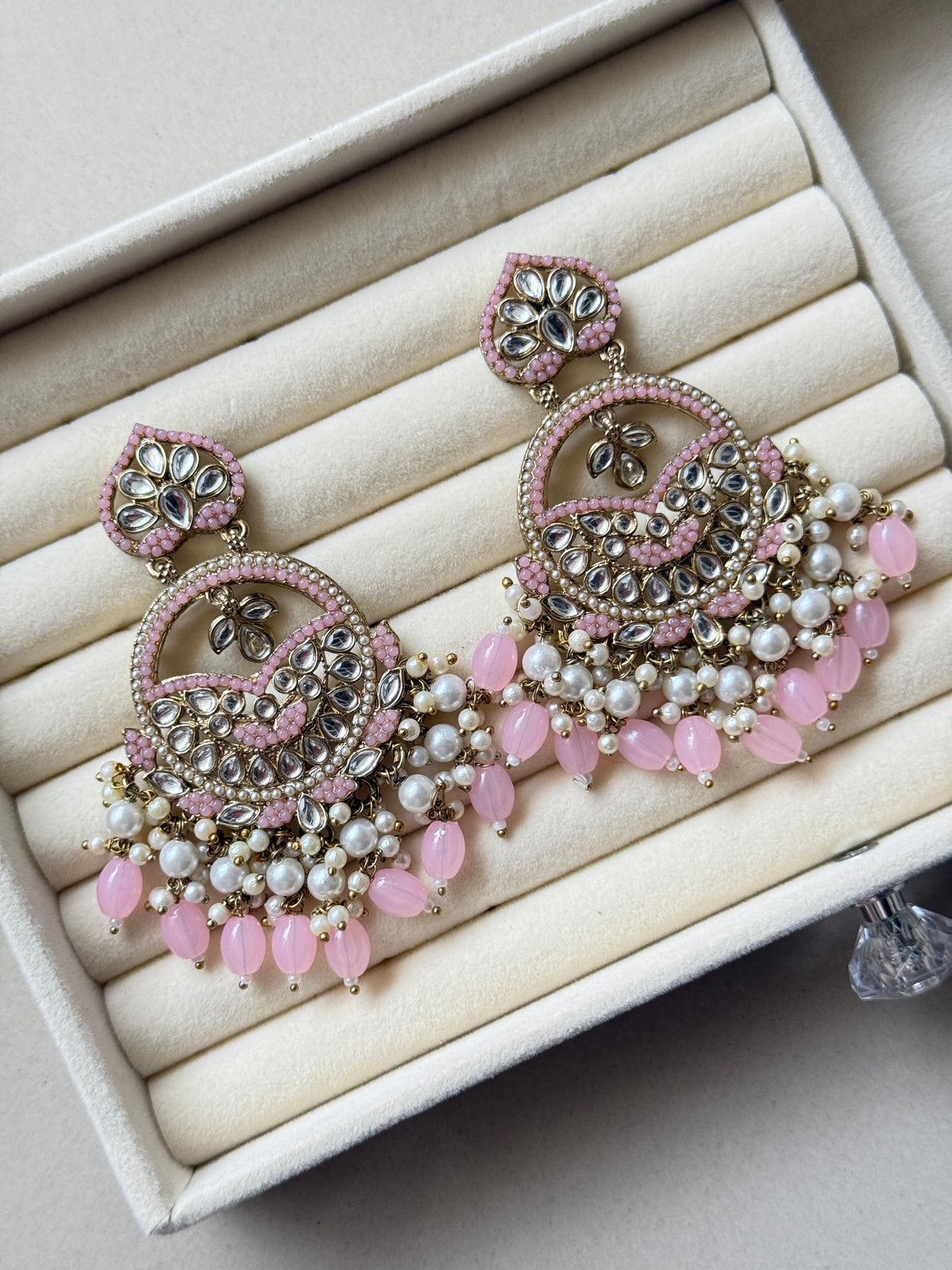 Riwaayat Kundan Jhumkas
