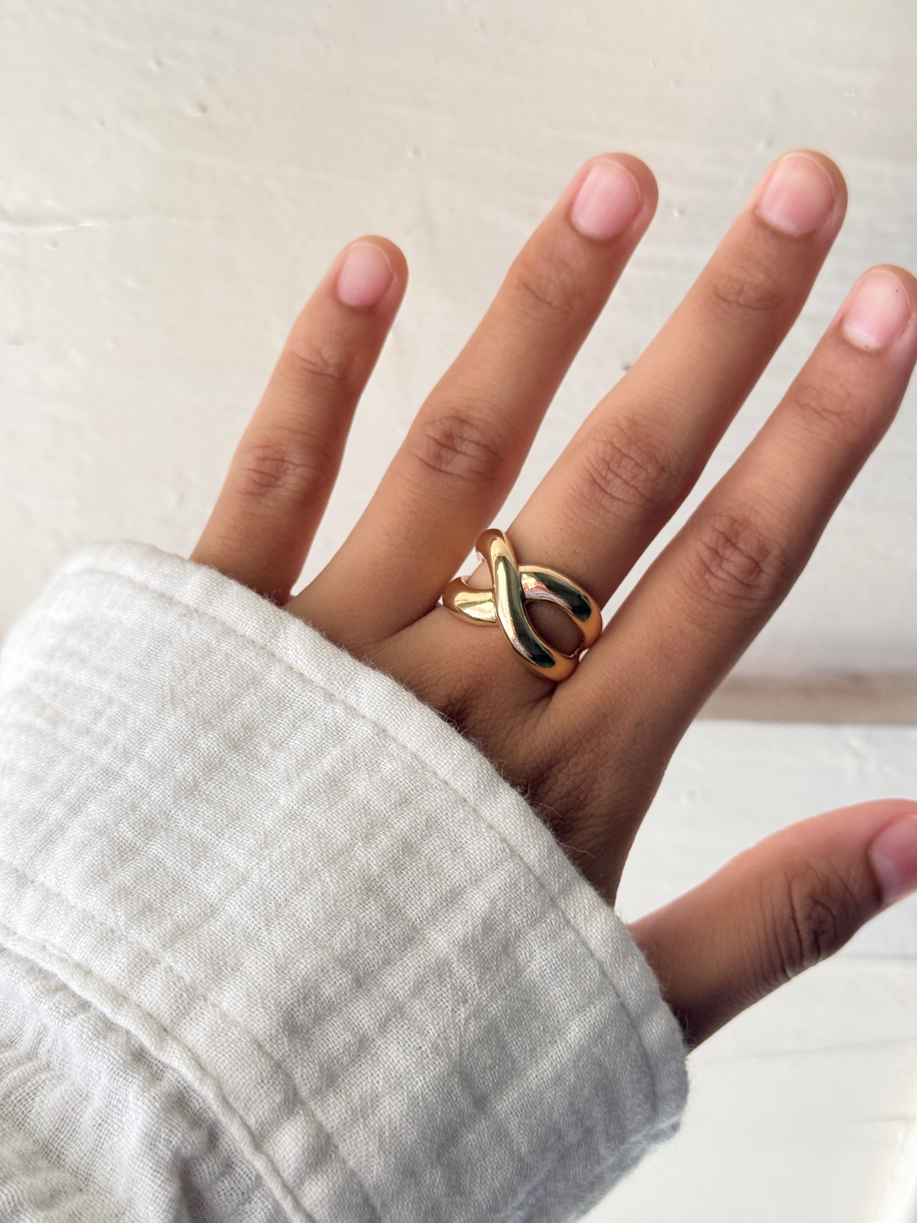 Elan Sculpt Ring