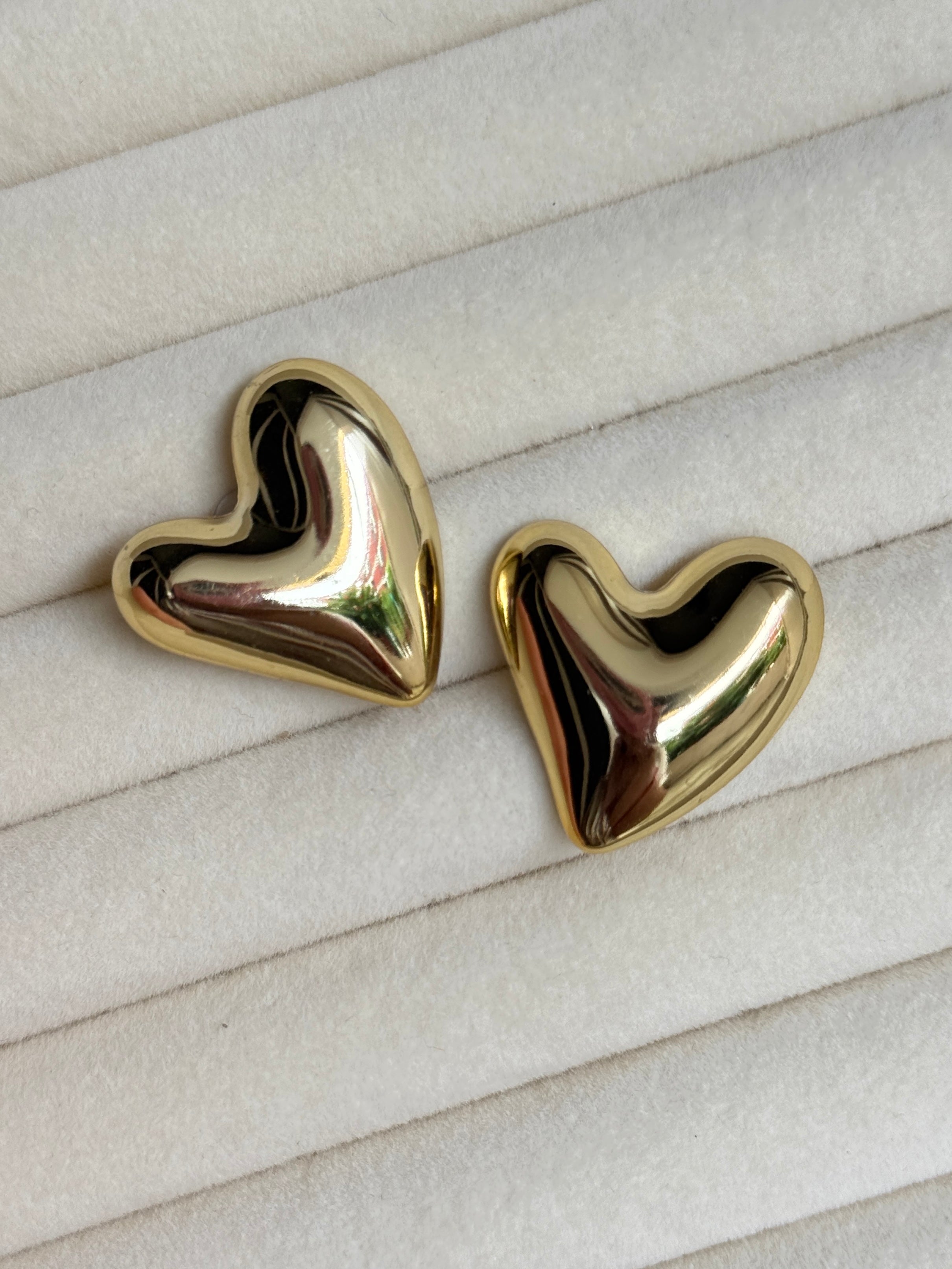 Amora Heart Studs